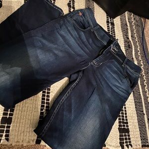 Hudson jeans ankle length can be rolled as a cuff